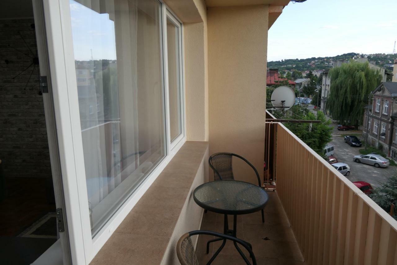 Ares Apartments Przemysl Bagian luar foto